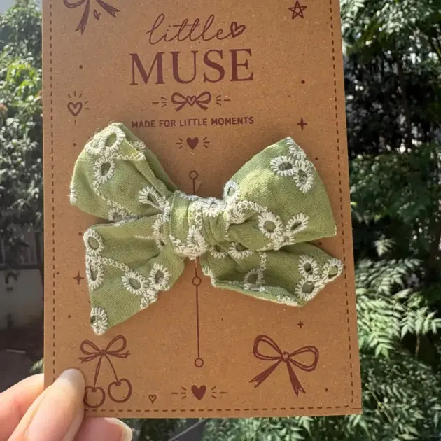 Parrot Green Chikankari bow